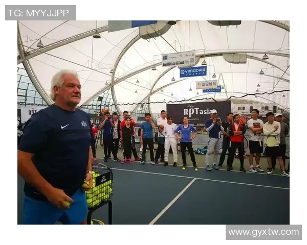 广州网球队团队协作引发热议球员间配合与沟通问题亟待解决 广州网球队团队协作引发热议球员间配合与沟通问题亟待解决